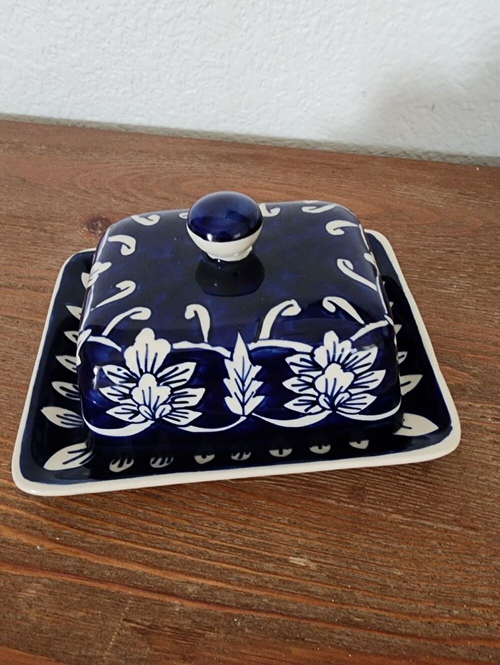 Blue White Floral Ceramic Butter Dish Covered Lid Tray